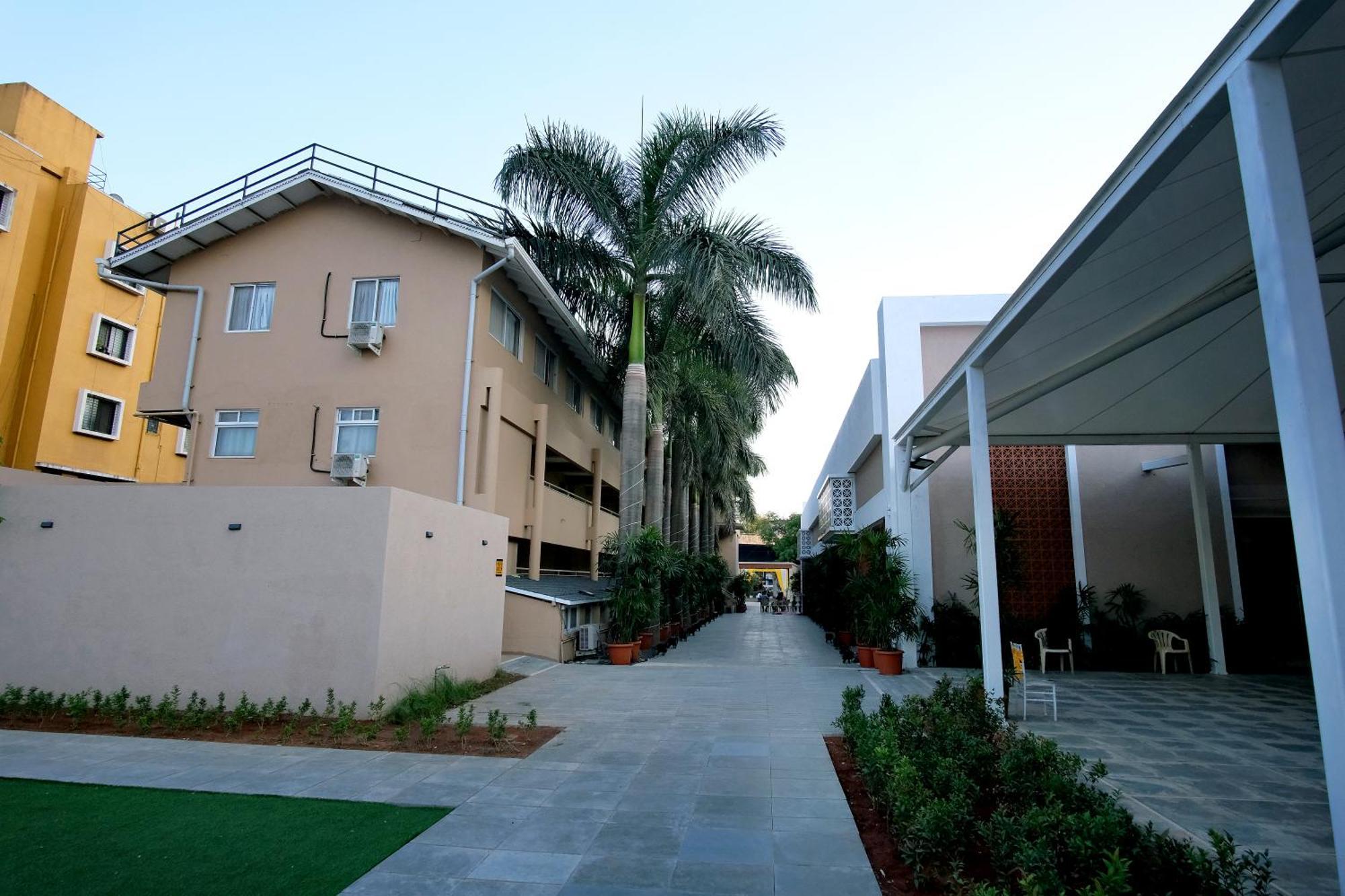 Hotel Haldi Nashik Ngoại thất bức ảnh