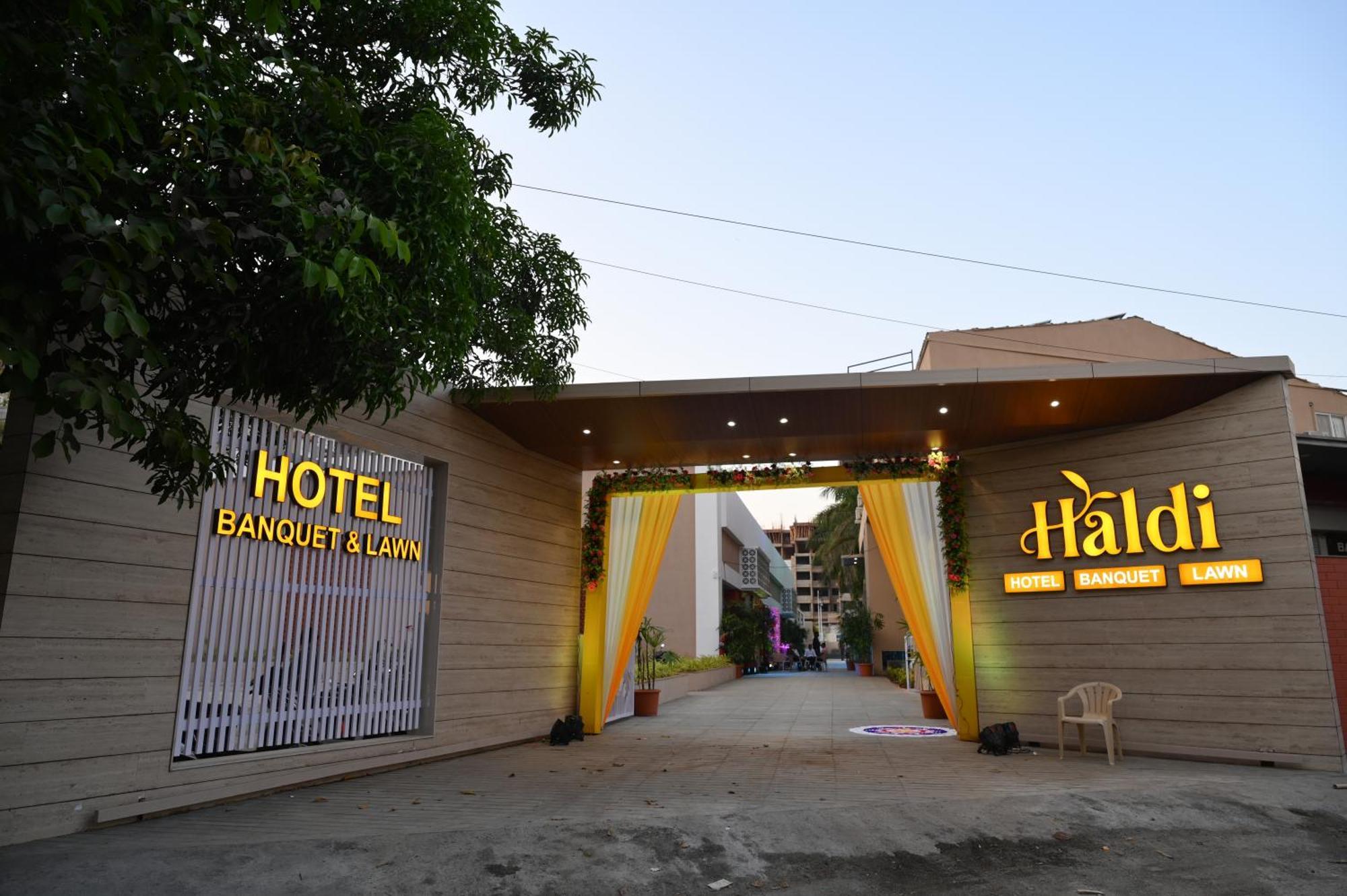 Hotel Haldi Nashik Ngoại thất bức ảnh
