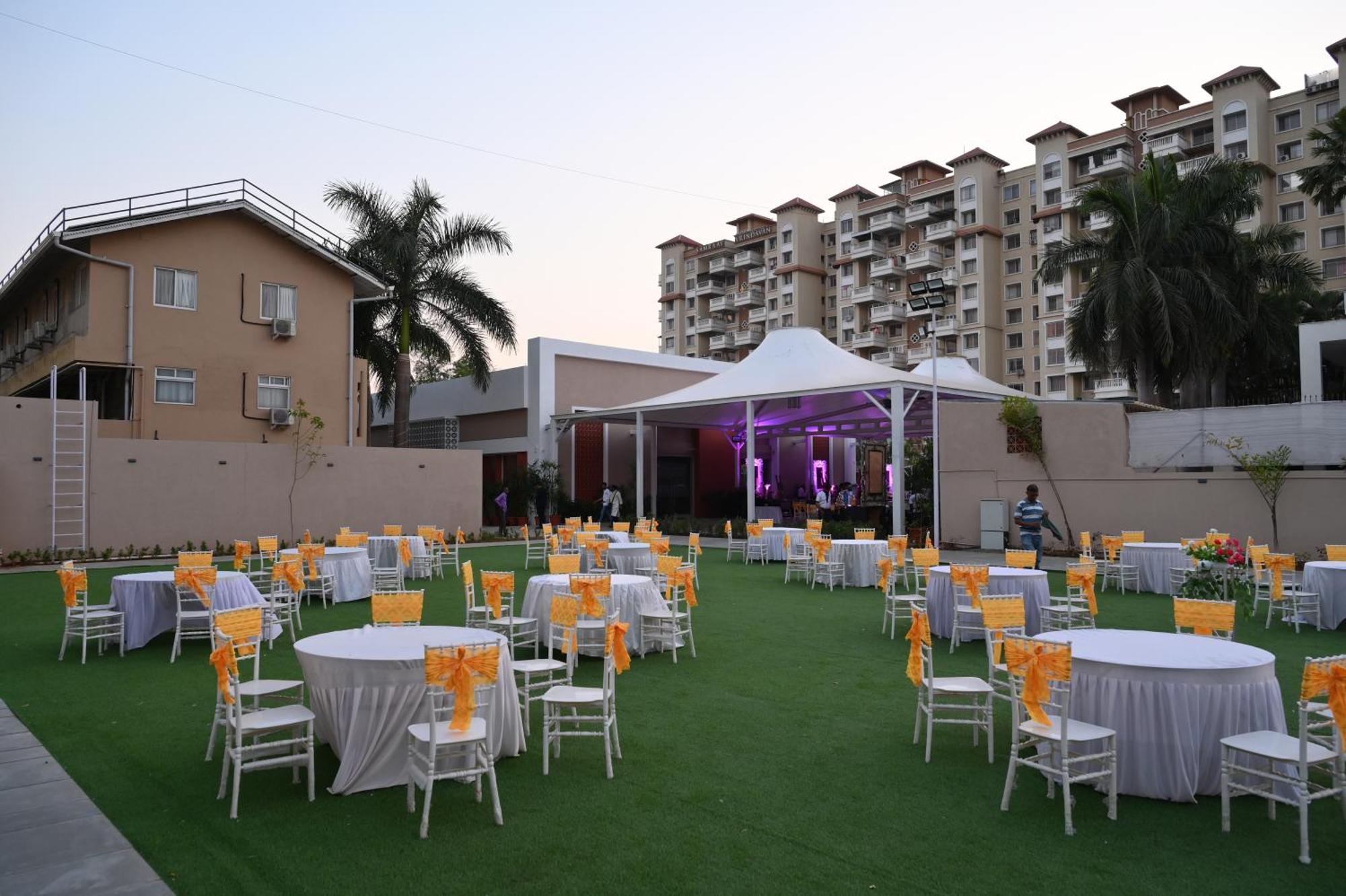 Hotel Haldi Nashik Ngoại thất bức ảnh