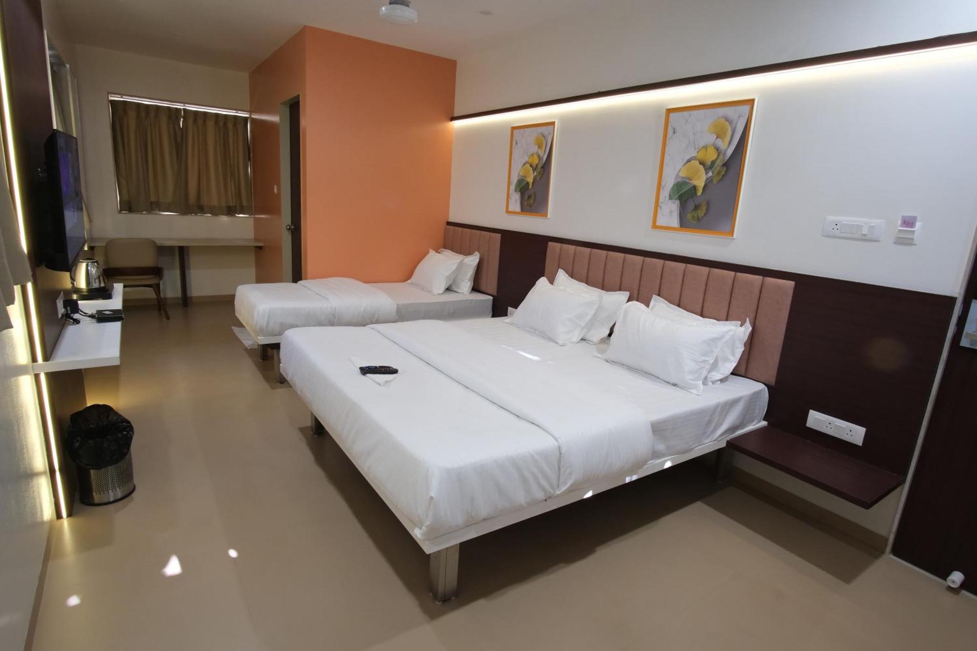 Hotel Haldi Nashik Ngoại thất bức ảnh